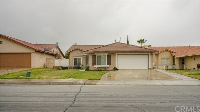 Property Photo:  25865 Via Hamaca Avenue  CA 92551 