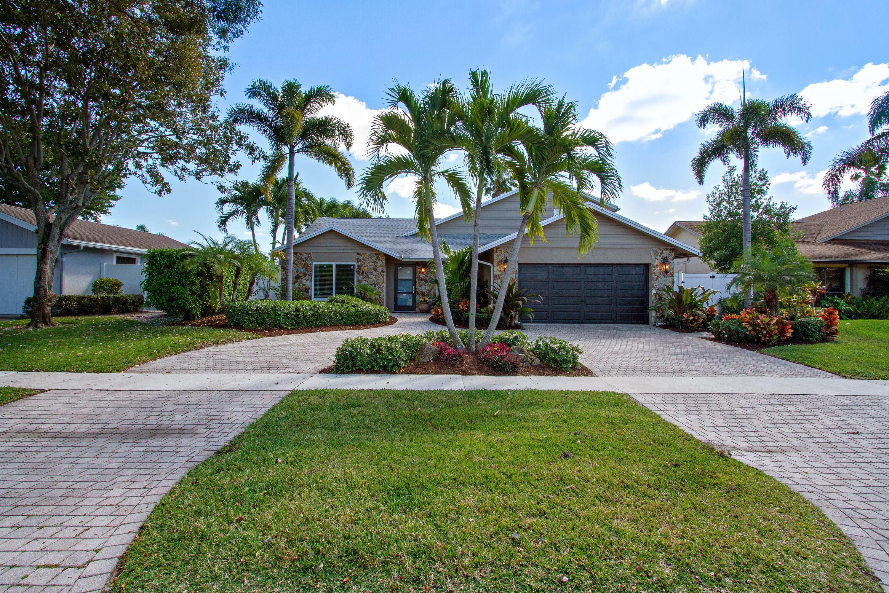 Property Photo: 6298 Amberwoods Drive FL 33433