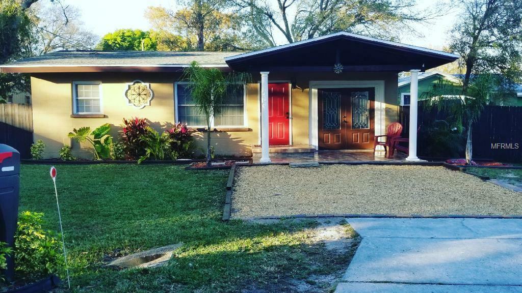Property Photo: 615 25th Avenue E FL 34208