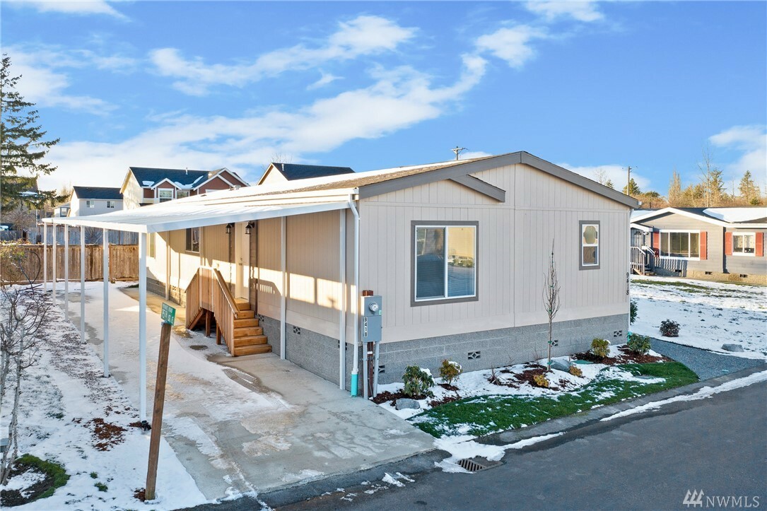 Property Photo: 9418 20th Av Ct E WA 98445