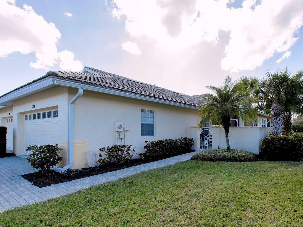 Property Photo:  208 Reclinata Circle  FL 34292 