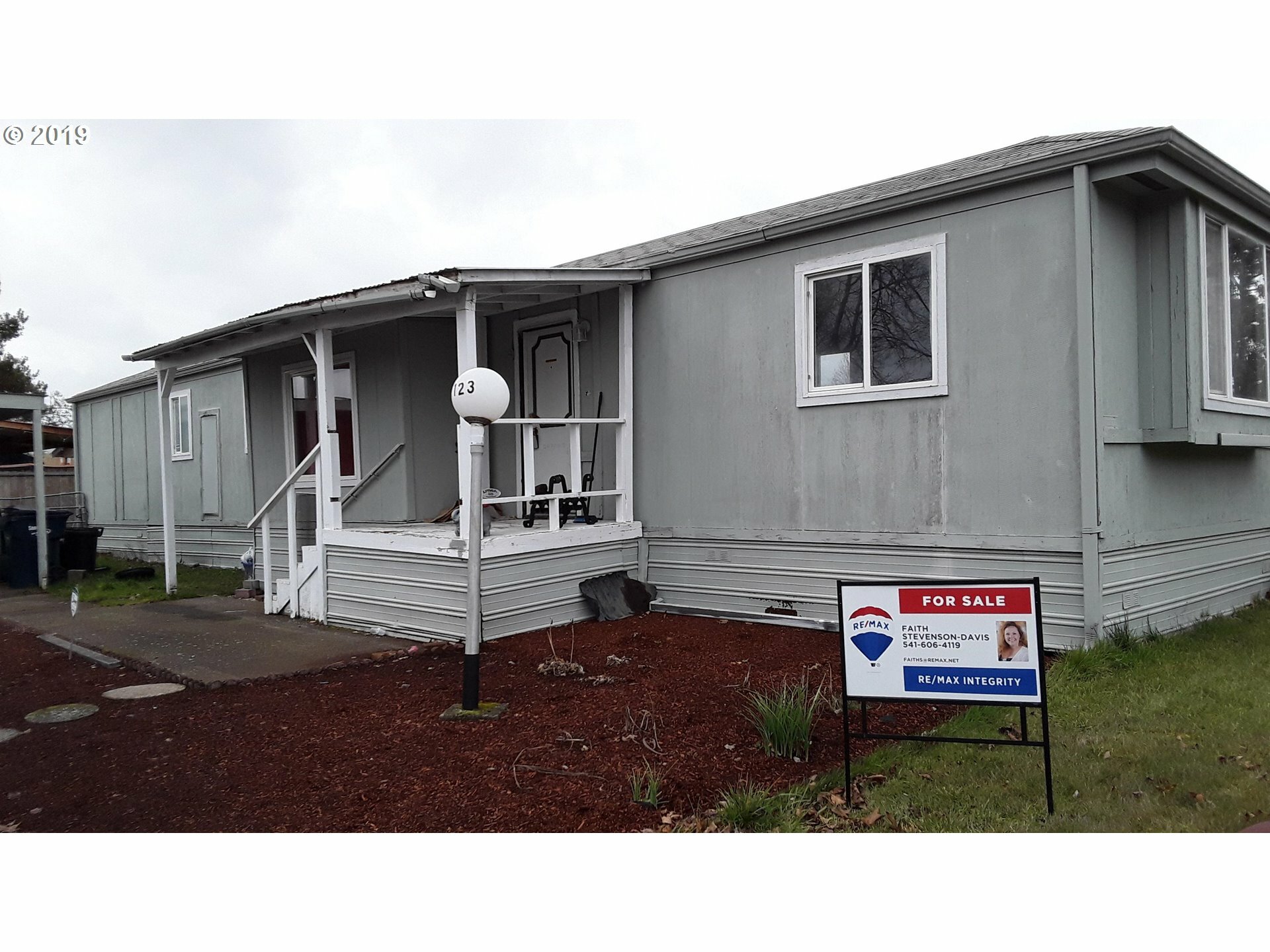 Property Photo: 555 N Danebo Ave 123 OR 97402