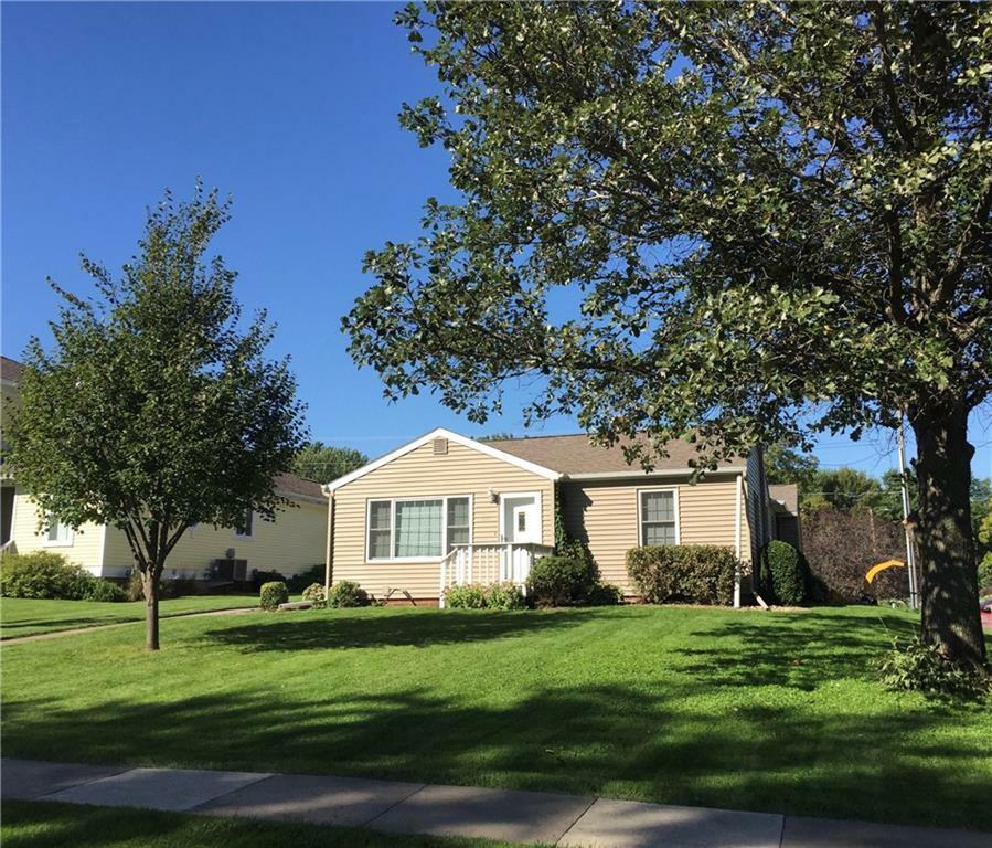 Property Photo:  202 6th Avenue  IA 50251 