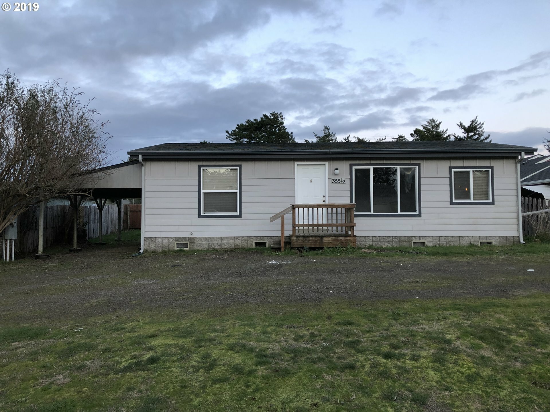 Property Photo: 355 1/2 Juniper St OR 97439