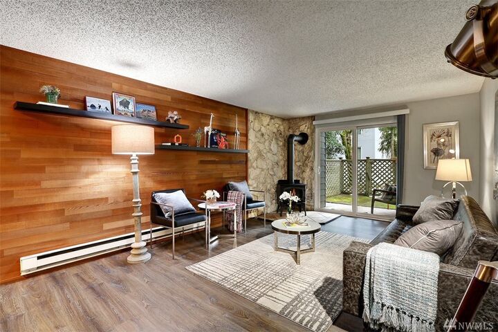 Property Photo: 14555 NE 32nd St F102 WA 98007