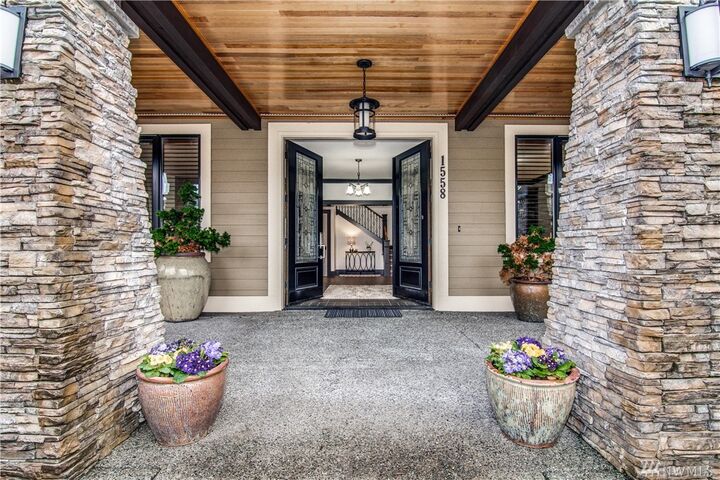 Property Photo:  1558 26th Ct NE  WA 98029 