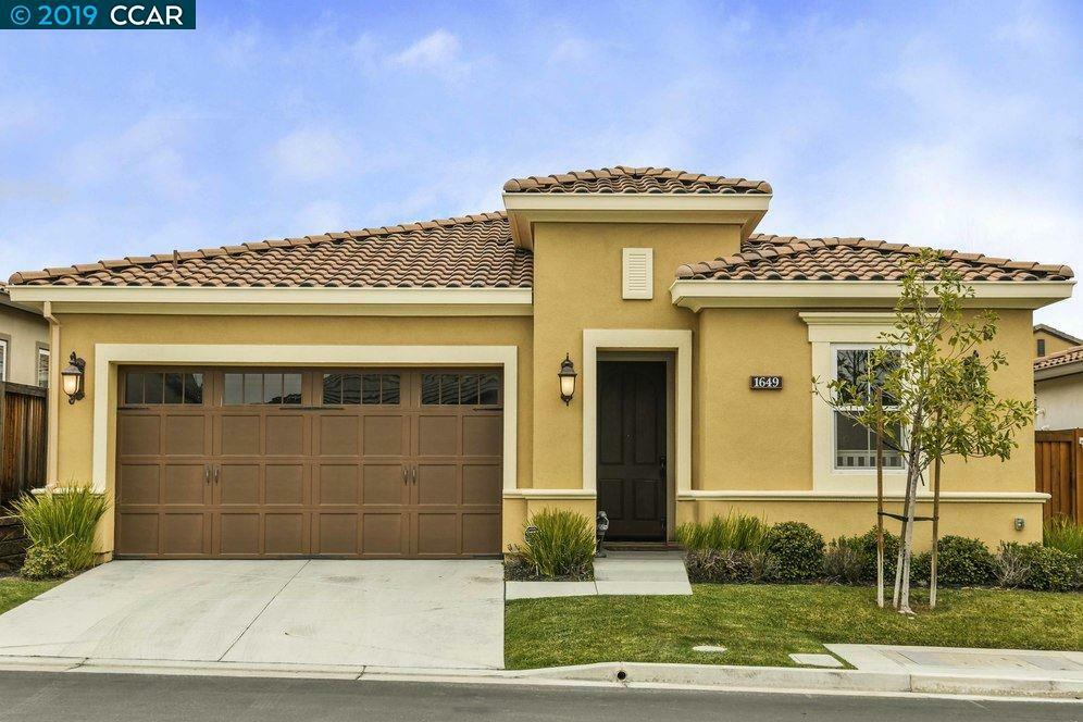 Property Photo: 1649 Chianti Ln CA 94513-5273
