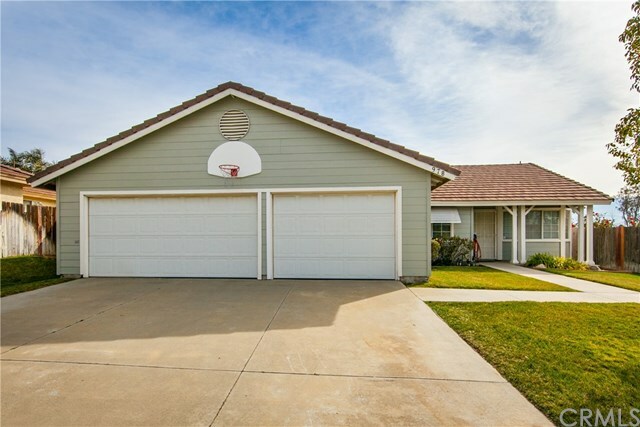 Property Photo:  978 Sugar Pine Circle  CA 92220 