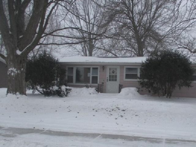 Property Photo:  957 Mary Ln  WI 53048 