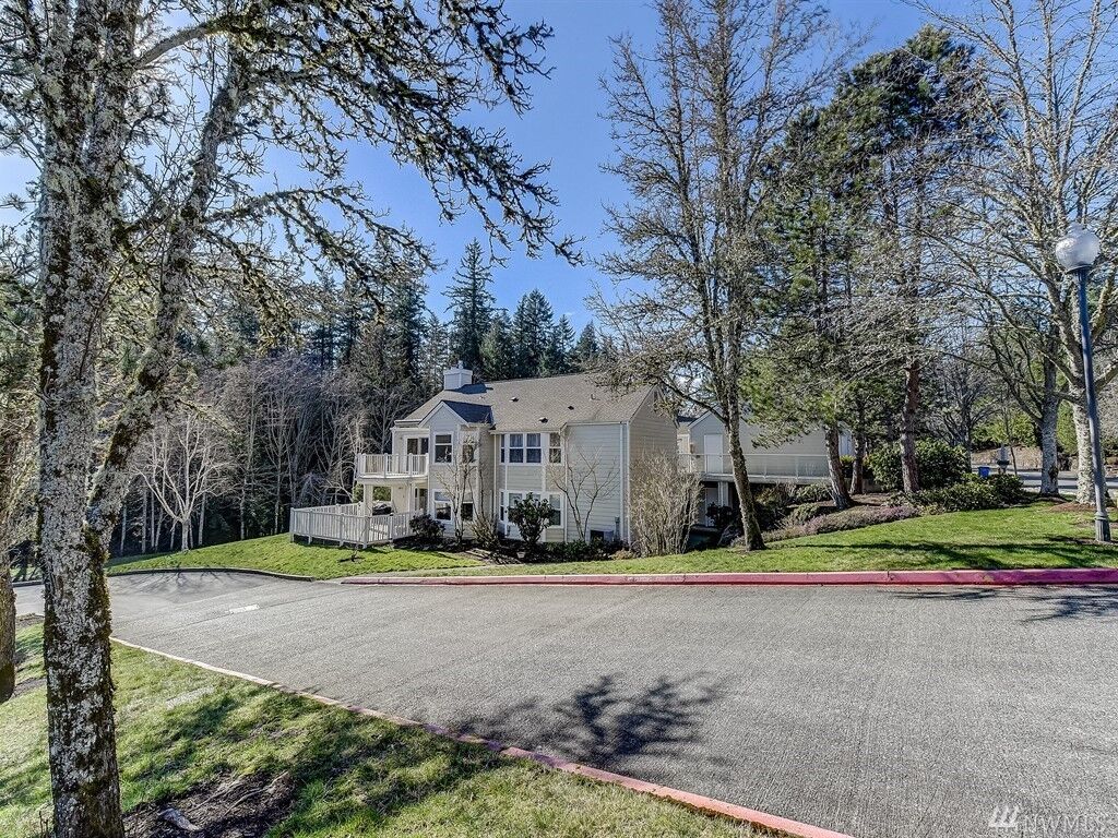 Property Photo:  4327  Providence Point Place SE  WA 98029 