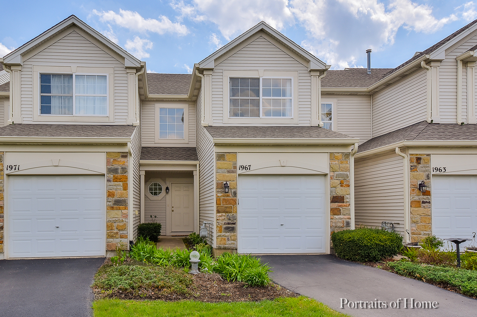 Property Photo:  1967 Misty Ridge Court  IL 60503 