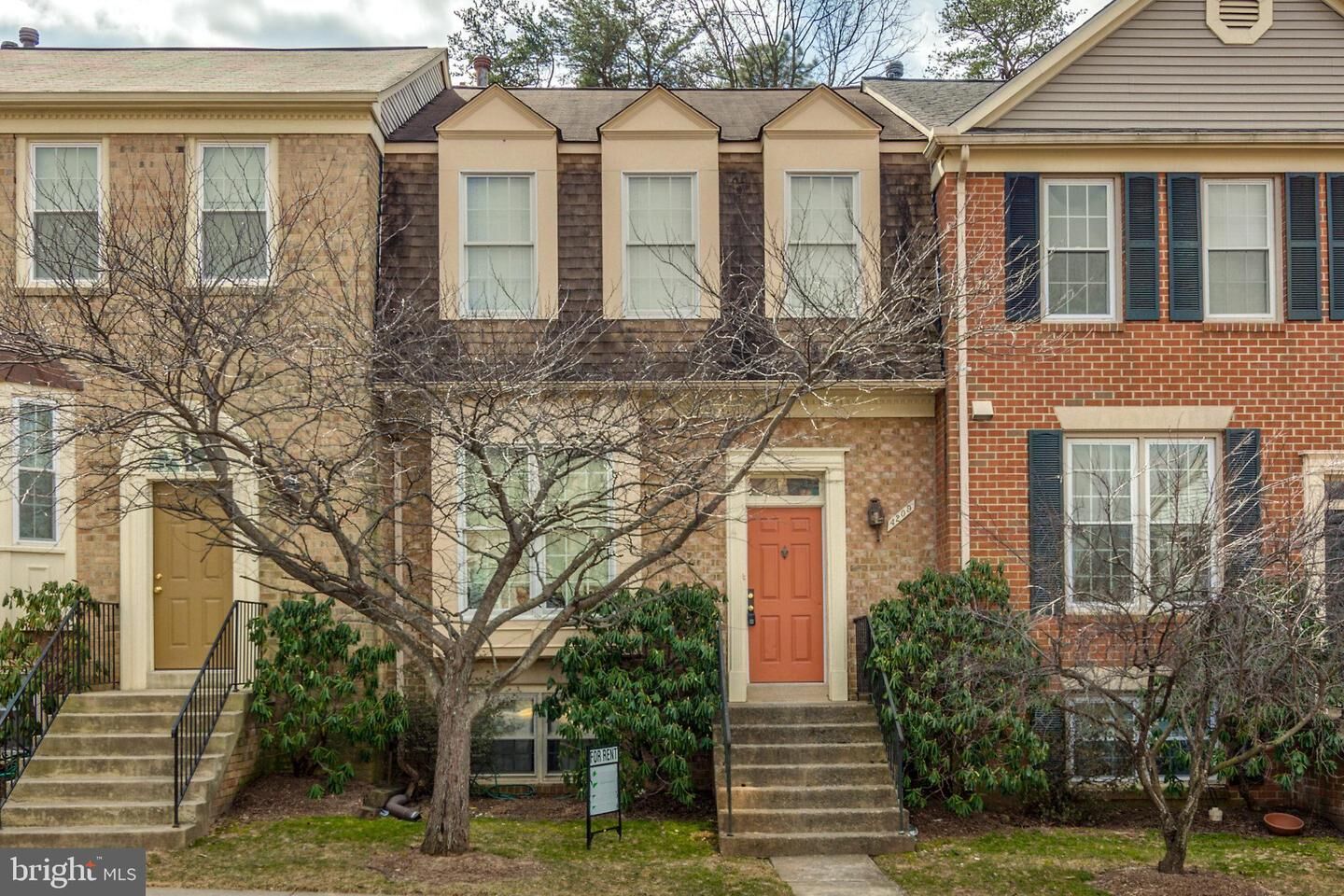 Property Photo:  4209 Sleepy Lake Drive  VA 22033 