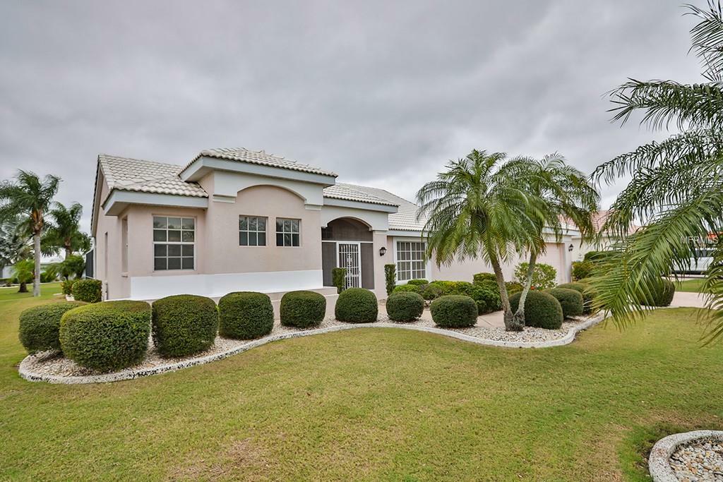 Property Photo:  2009 S Pebble Beach Boulevard  FL 33573 