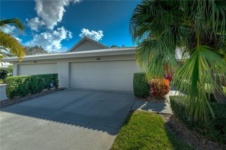 Property Photo: 3880 Wilshire Circle 28 FL 34238