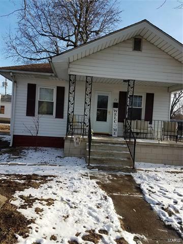 Property Photo:  72 Jennings Avenue   62095 