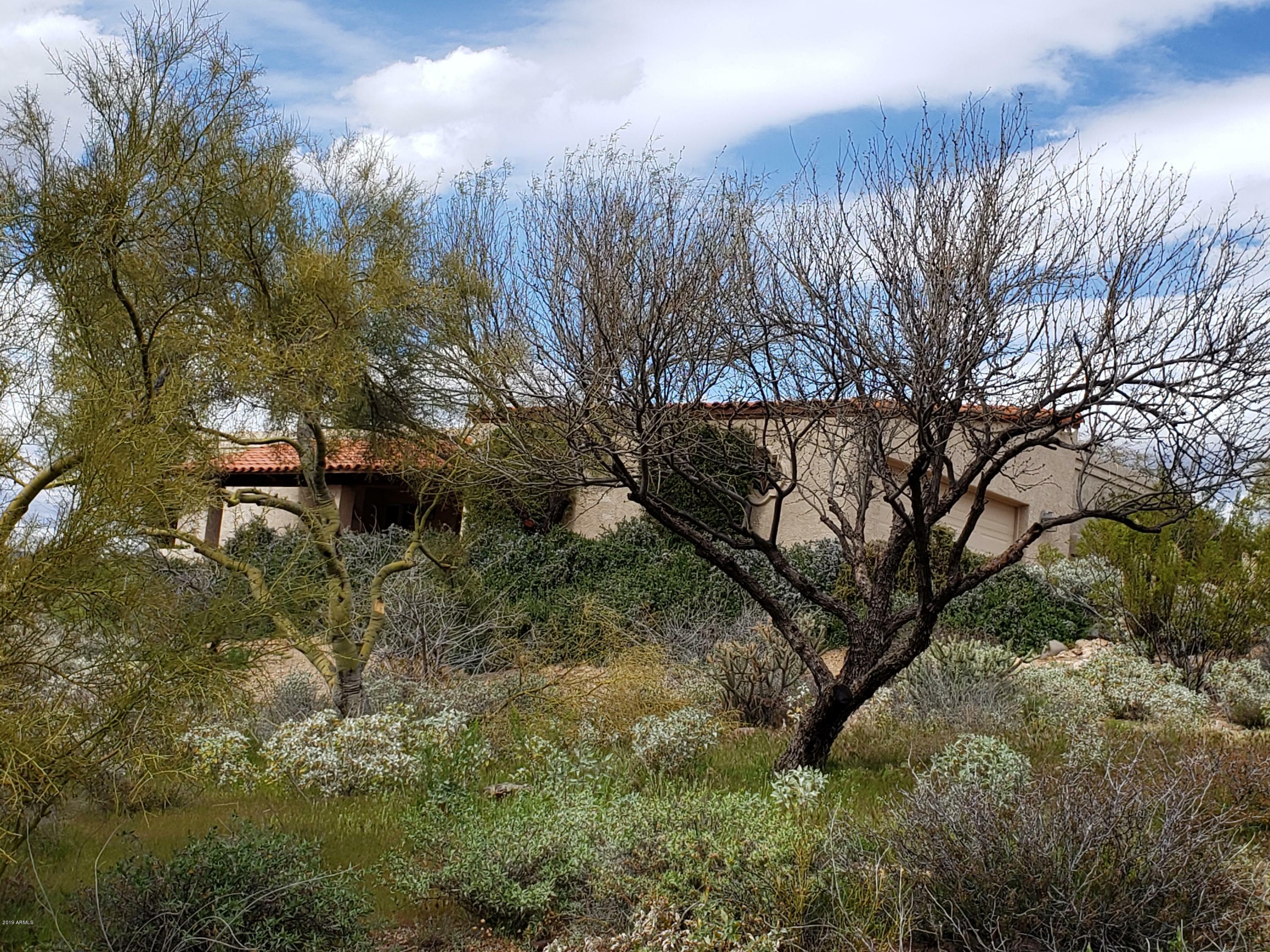 Property Photo:  37261 N Holiday Lane  AZ 85377 