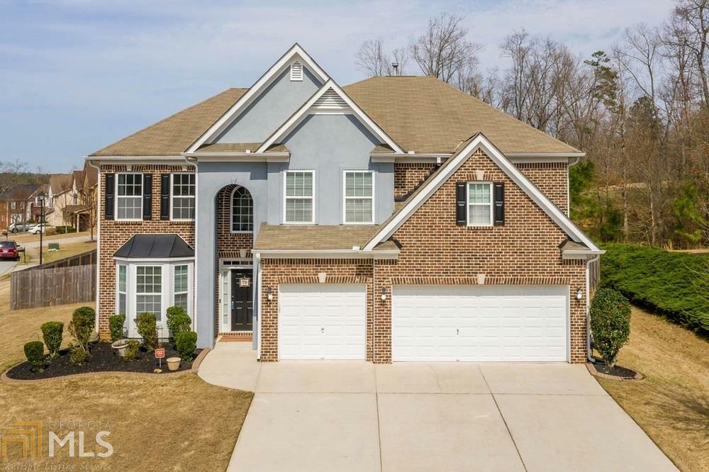 Property Photo: 4950 Lake Field Dr GA 30135