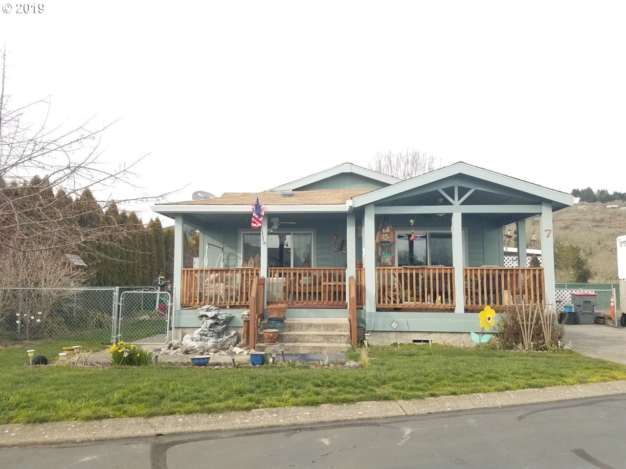 Property Photo: 221 NW Blair St 7 OR 97378