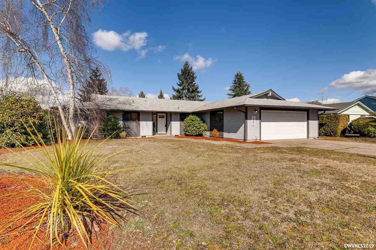 Property Photo: 1065 Hope Av NW OR 97304-2611