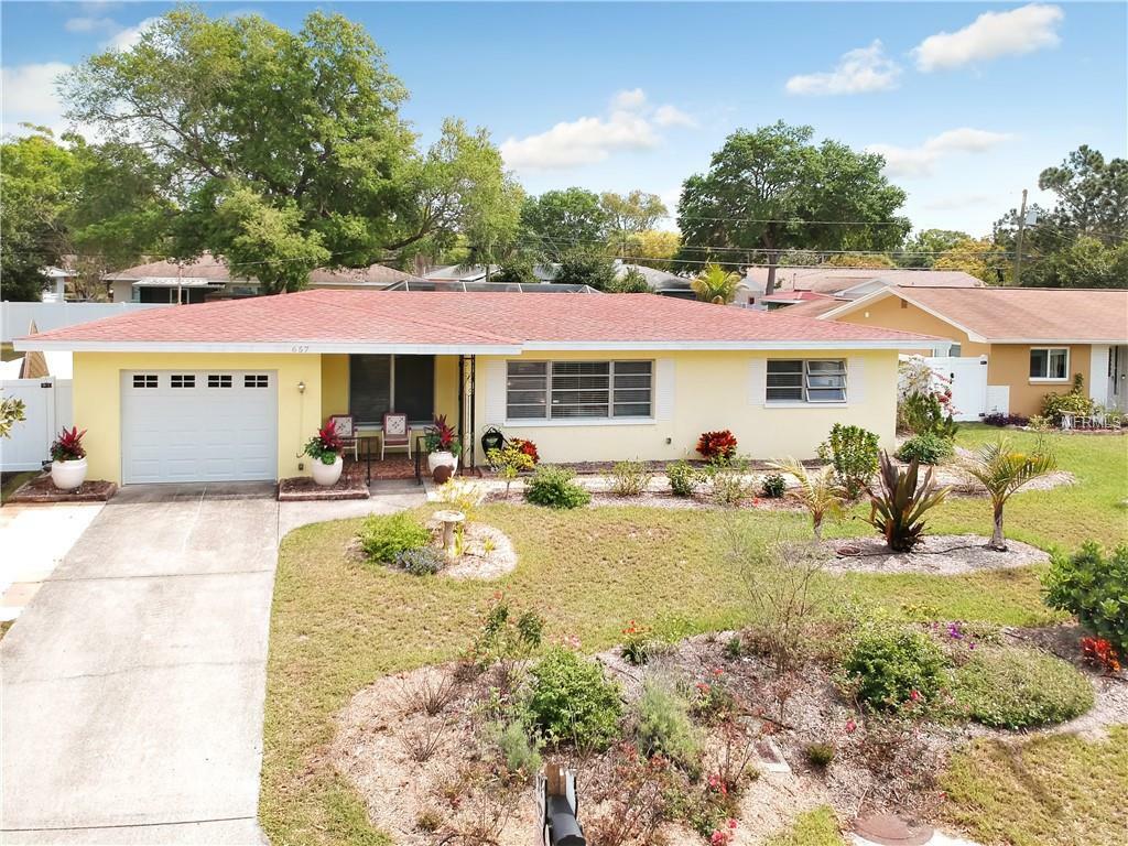 Property Photo:  657 Vine Avenue  FL 34698 