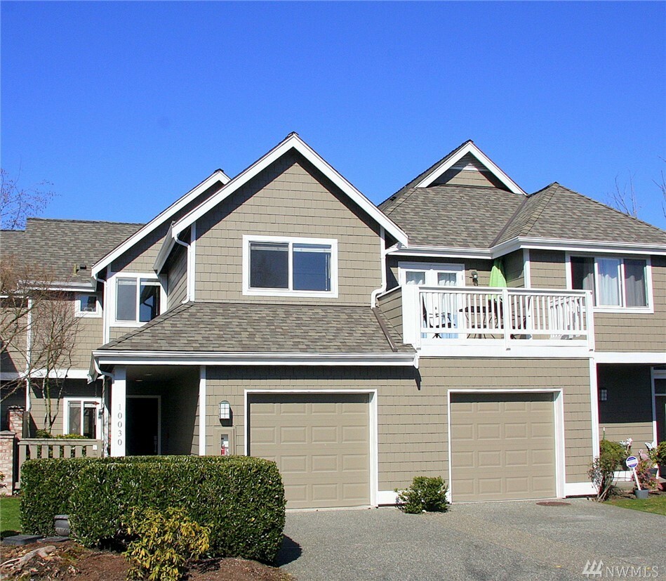 Property Photo:  10030 NE 38th Ct  WA 98033 