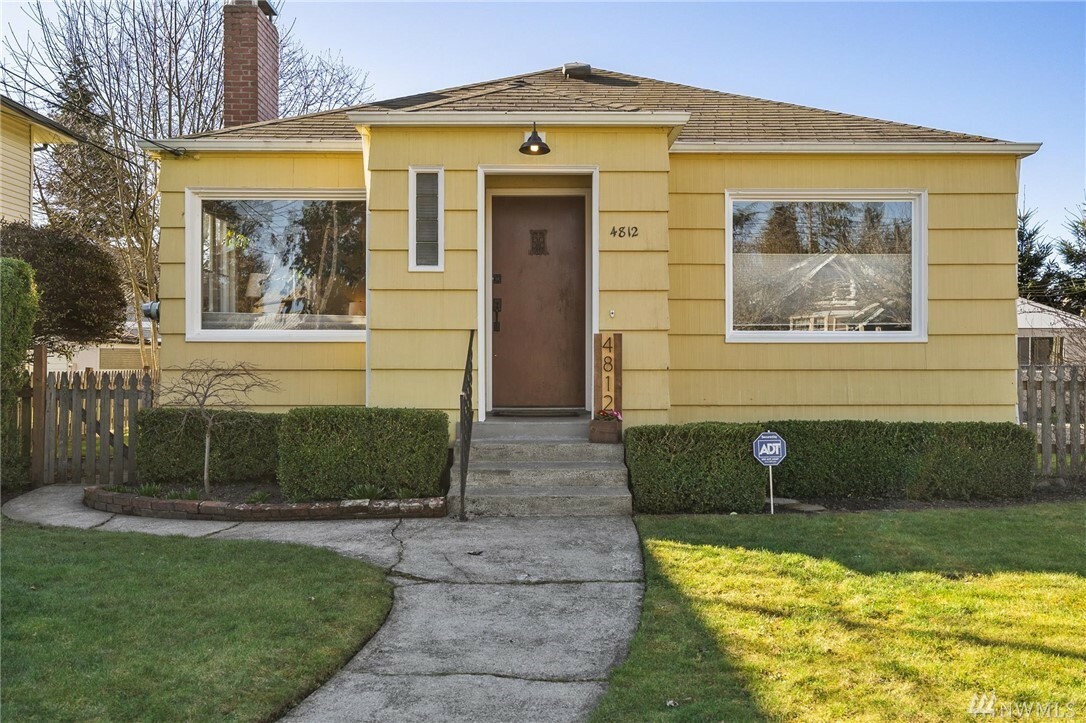 Property Photo: 4812 N 10th St WA 98406