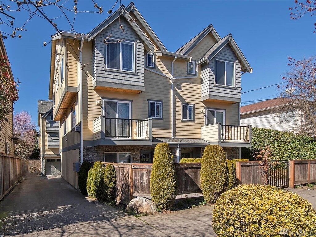 Property Photo: 163 18th Ave B WA 98122