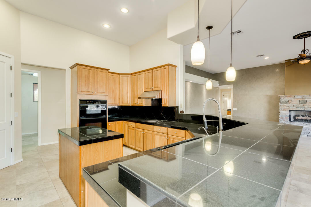 Property Photo: 30105 N 64th Street AZ 85331