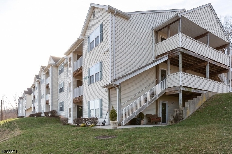 Property Photo: 1413 King Ct NJ 08812