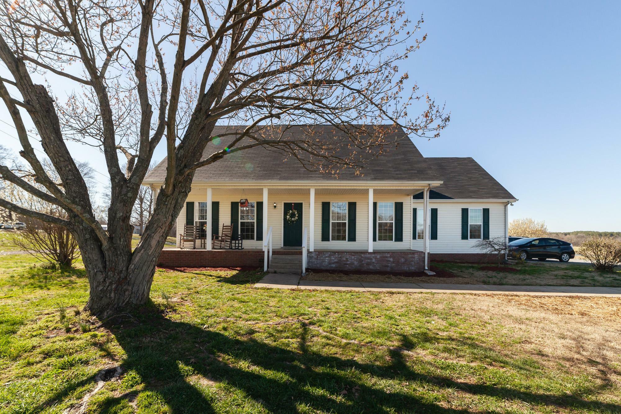 Property Photo:  5289 Highway 31W  TN 37148 