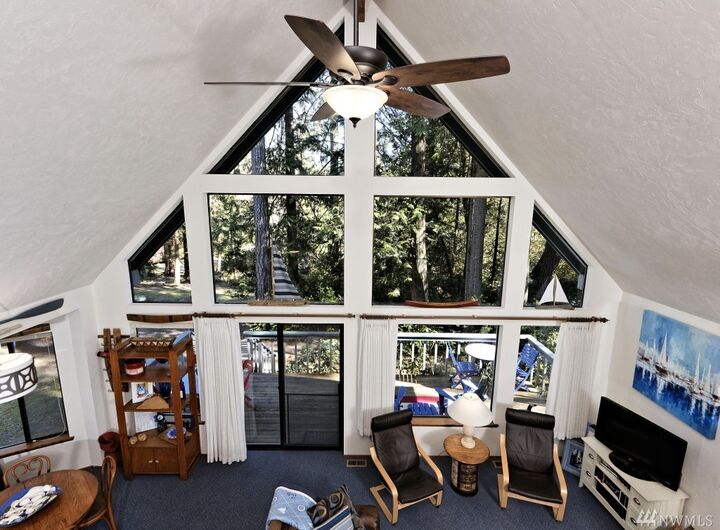 Property Photo: 321 E Pointes Dr E WA 98584