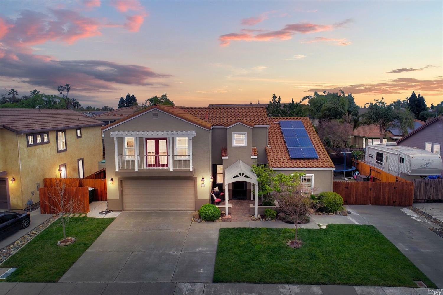 Property Photo: 613 Whisperglen Court CA 95687