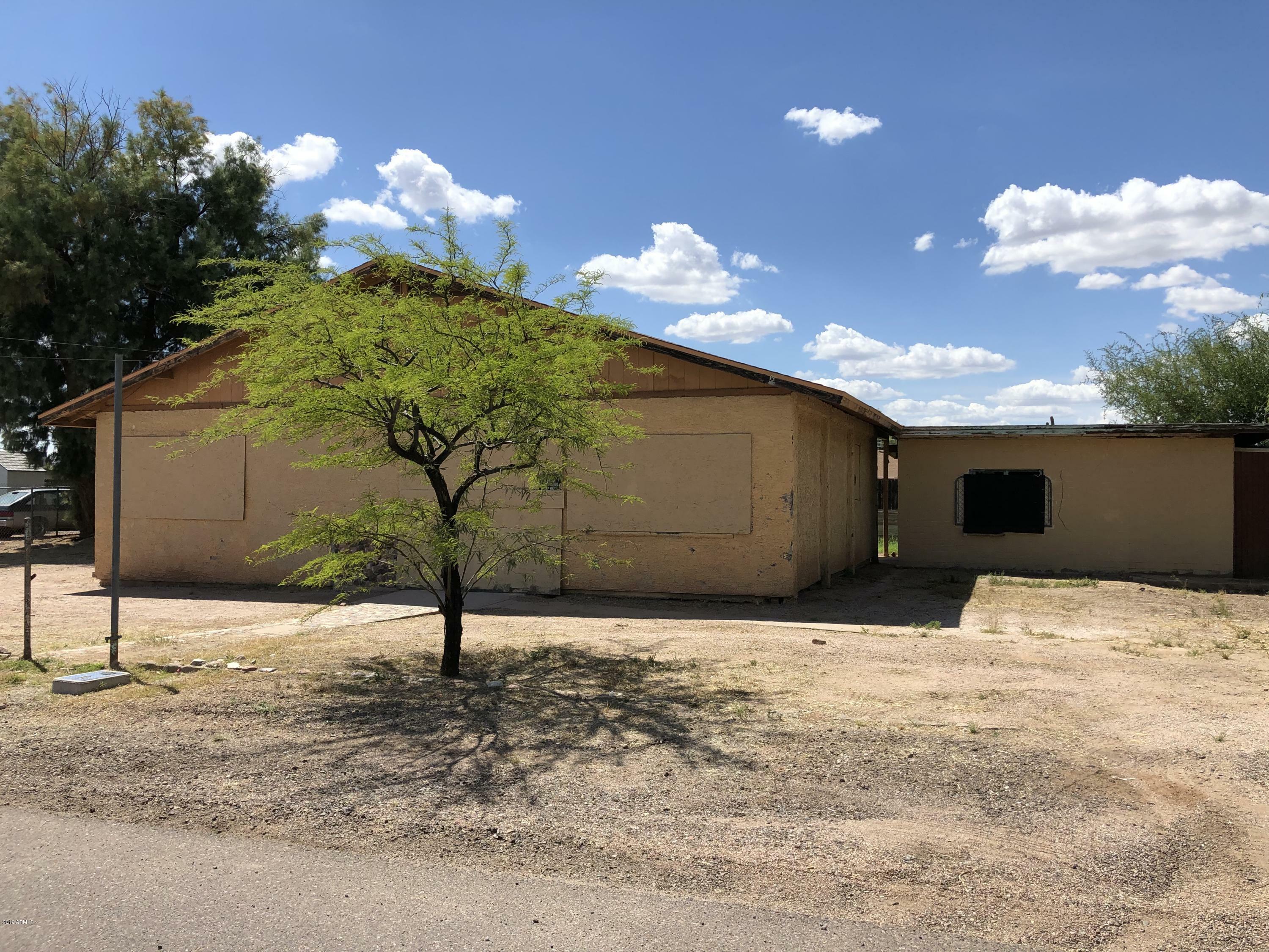 Property Photo:  324 S Ocotillo Drive  AZ 85120 