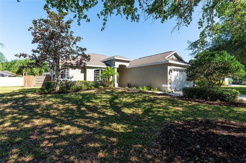 Property Photo: 4668 73rd Street E FL 34203