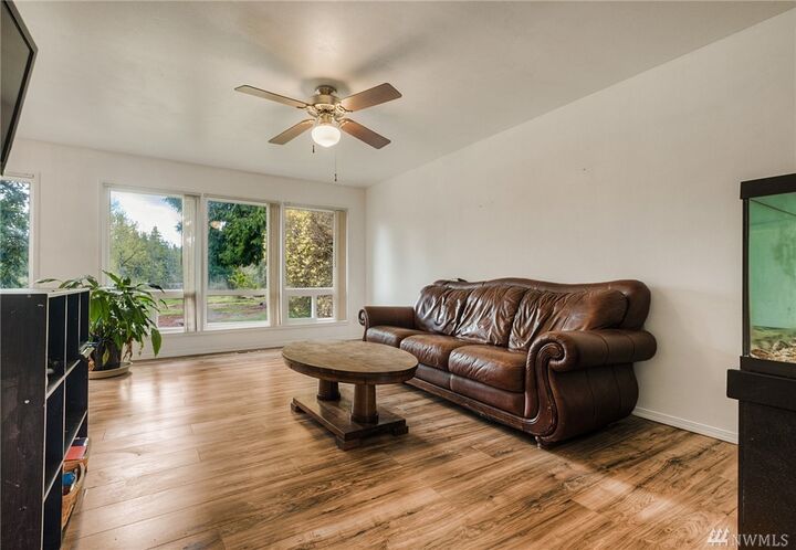 Property Photo: 4243 S 280th St WA 98001