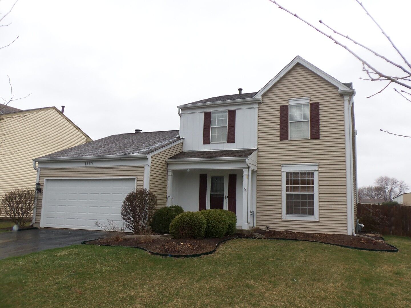 Property Photo: 1370 Narragansett Drive IL 60188