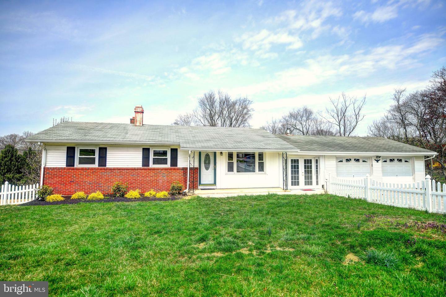 Property Photo:  4808 Sykesville Road  MD 21784 