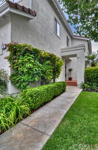 Property Photo:  12 Hawksmoor  CA 92656 