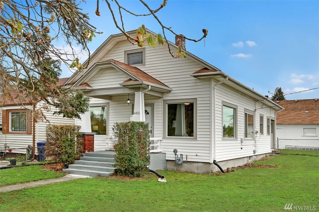 Property Photo:  6402 S Warner St  WA 98409 