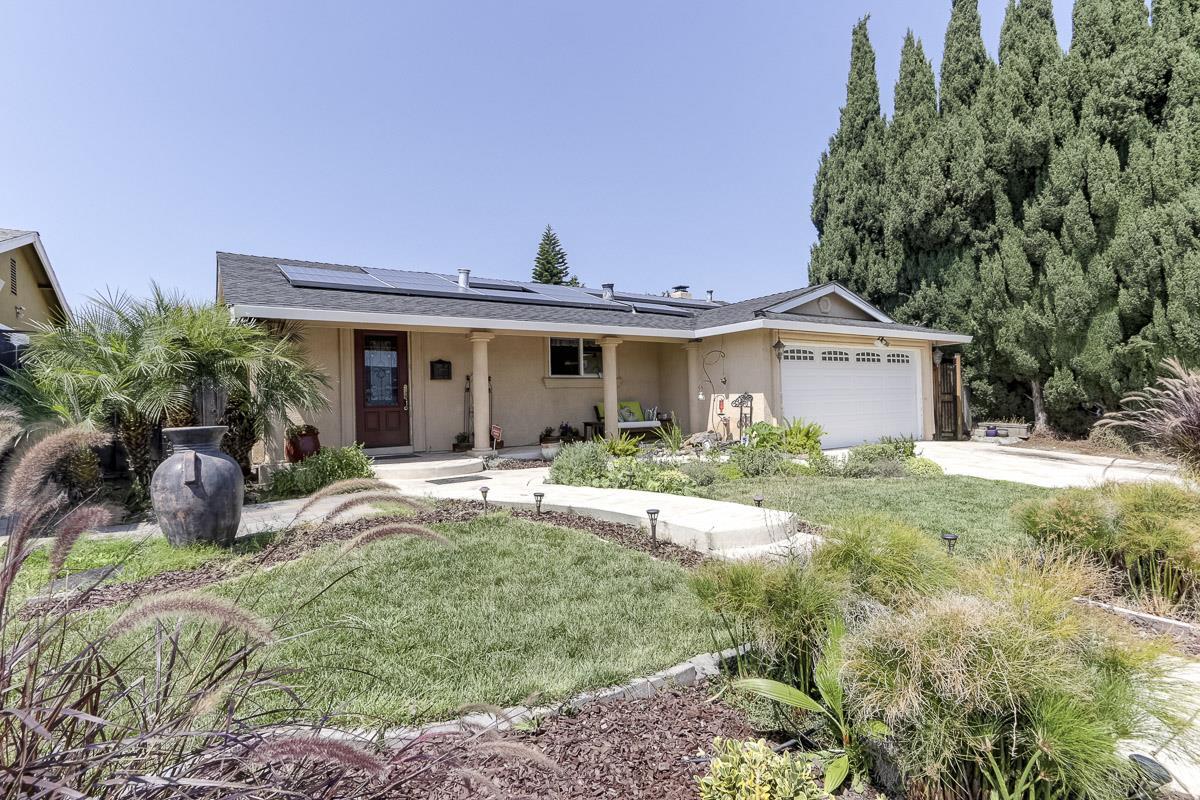 Property Photo: 5527 Tyler Place CA 94538