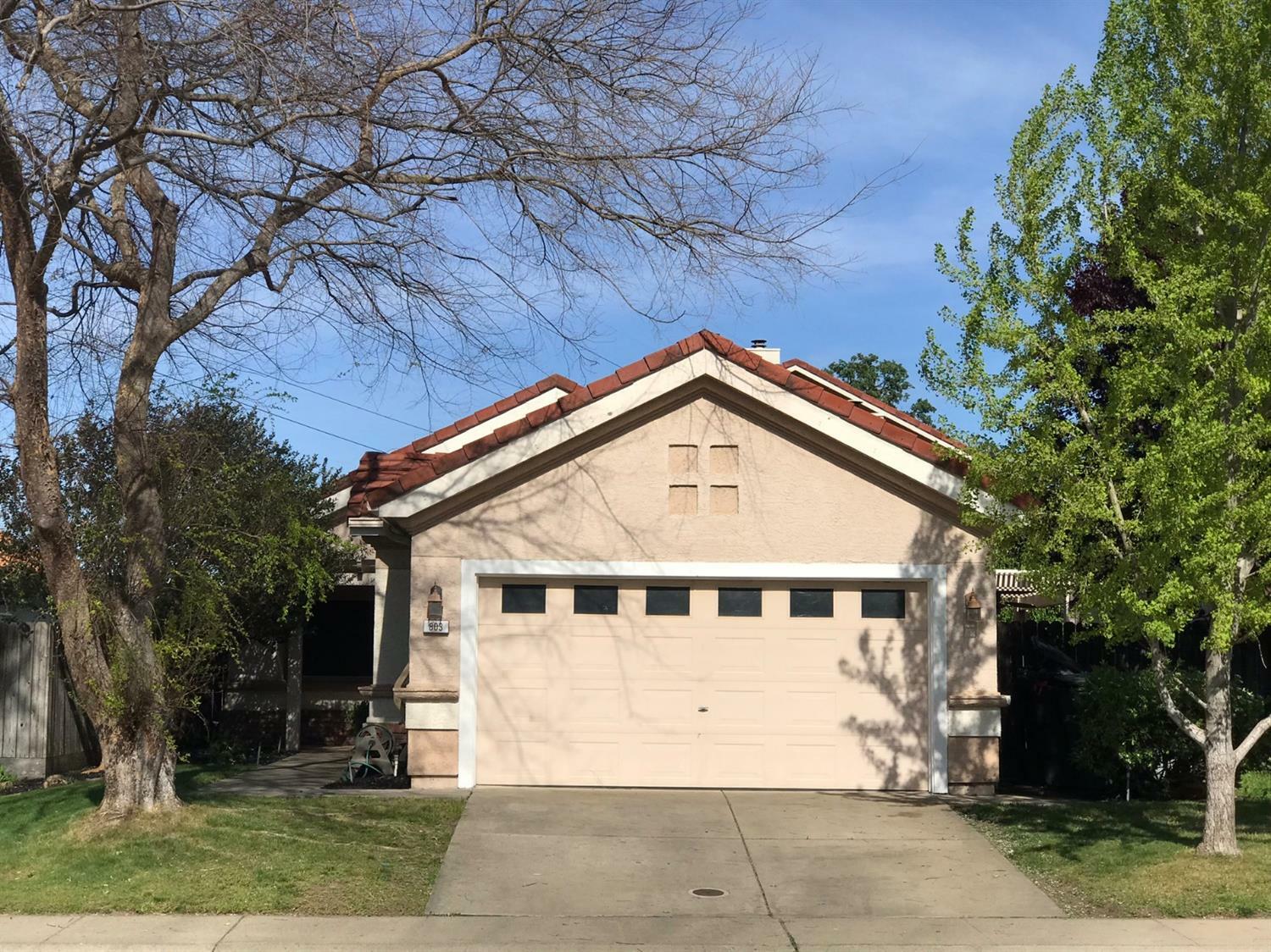 Property Photo: 803 Reilly Court CA 95747