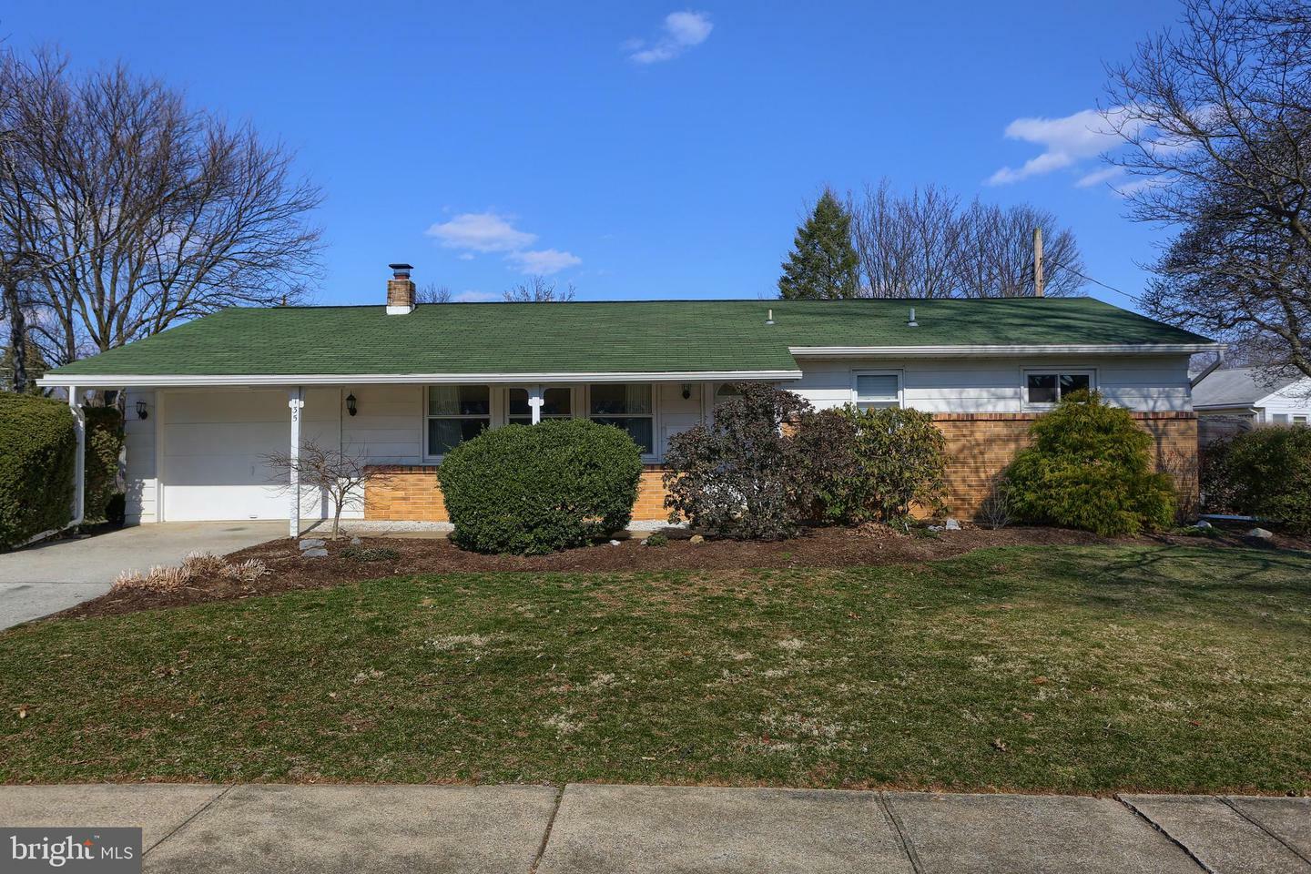 Property Photo: 135 Yorkshire Drive PA 17055