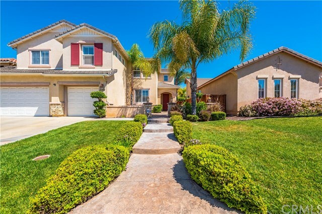 Property Photo:  40152 Grenache Court  CA 92563 