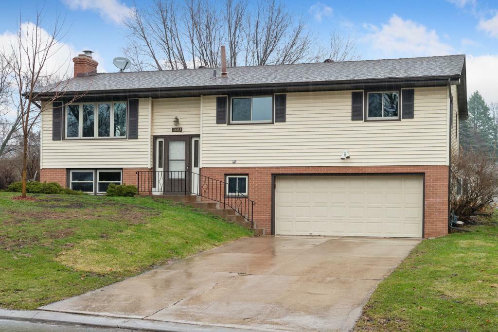 Property Photo:  4608 Ensign Avenue N  MN 55428 