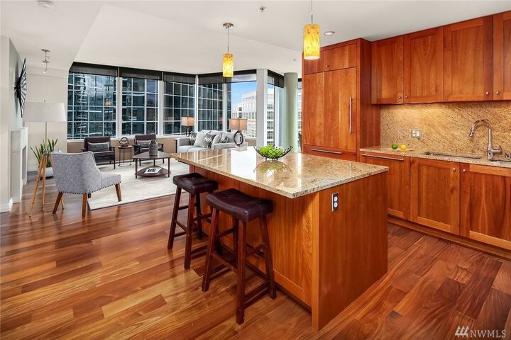 10700 NE 4th St 1612  Bellevue WA 98004 photo