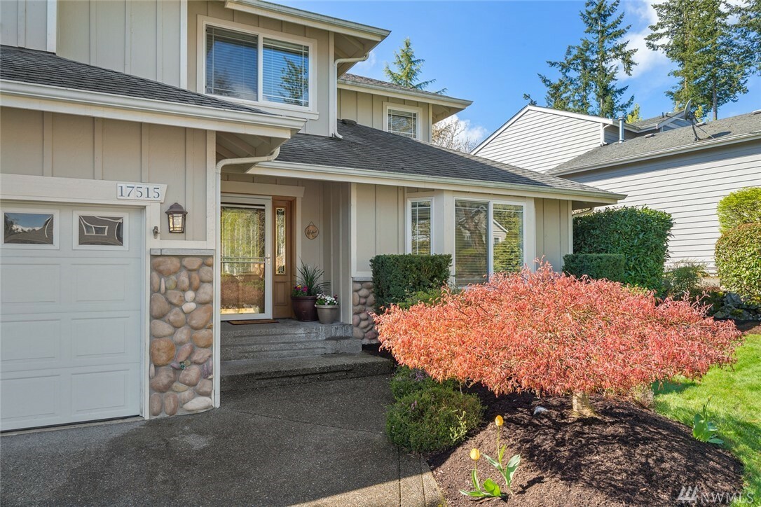 Property Photo:  17515 SE 257th St  WA 98042 