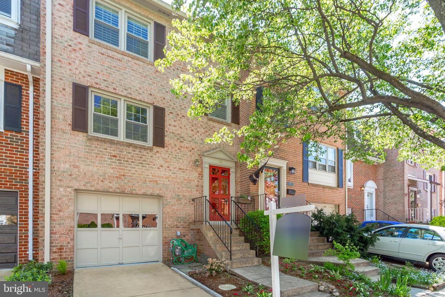 Property Photo: 18 W Chapman Street VA 22301