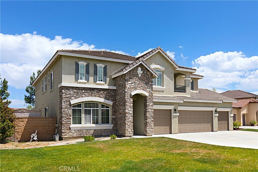 Property Photo: 33548 Blue Water Way CA 92592