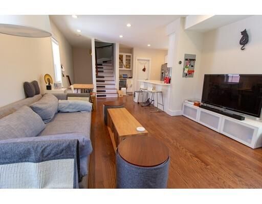 Property Photo:  19 Clarendon Ave 2  MA 02144 