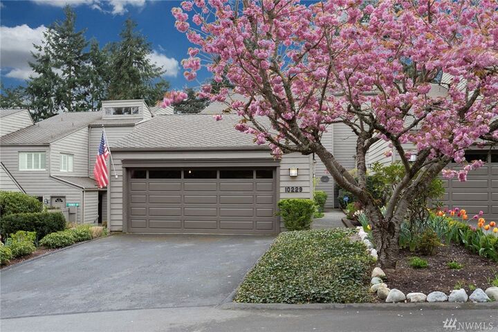 10229 NE 19th Place  Bellevue WA 98004 photo